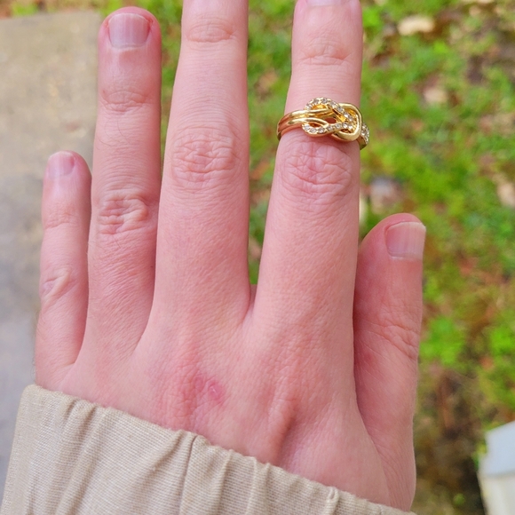 Gold Belt Knot Diamond Ring Size 6.5 - Picture 10 of 13